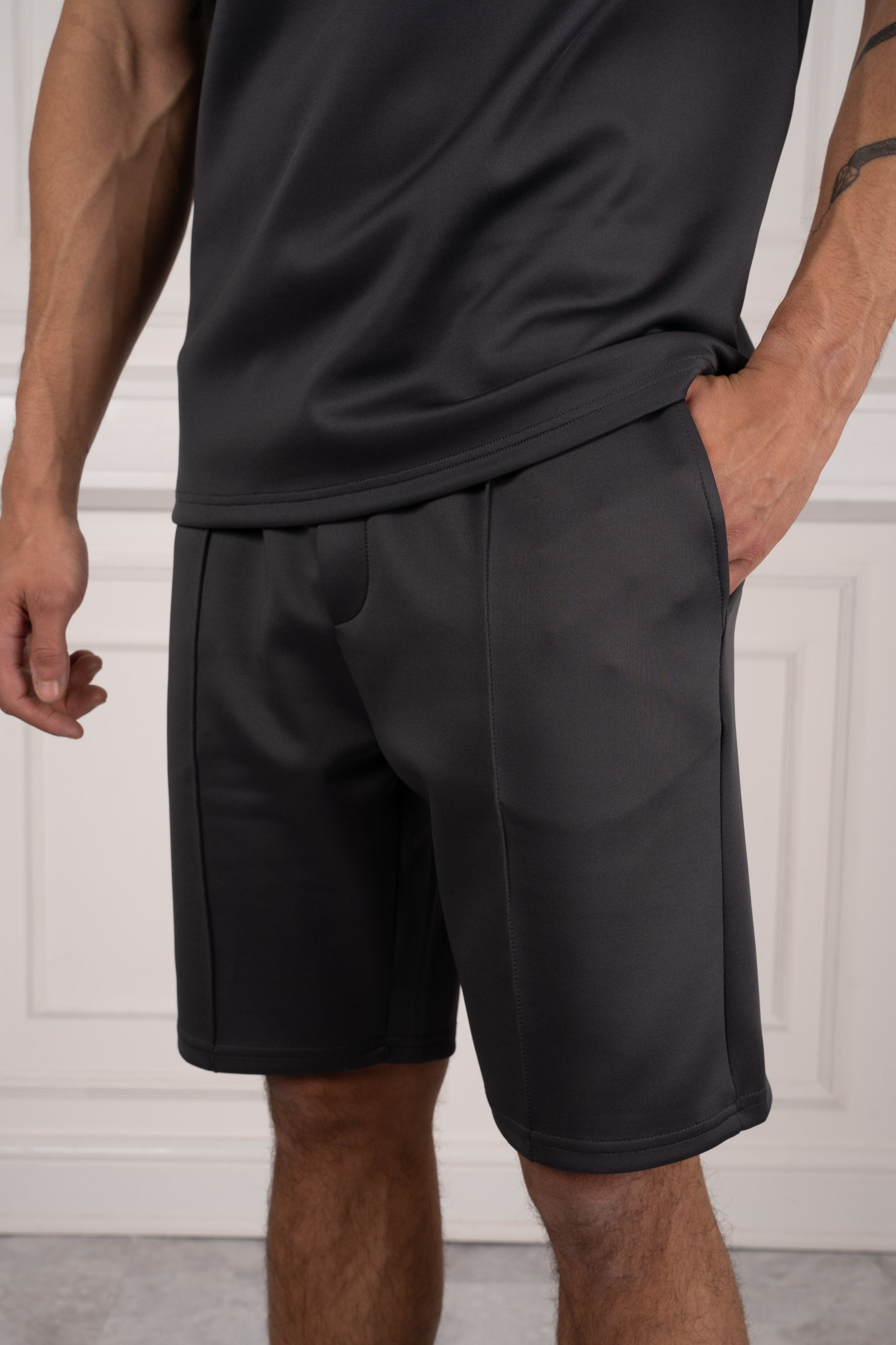 Premium Scuba Pintuck Shorts - Charcoal