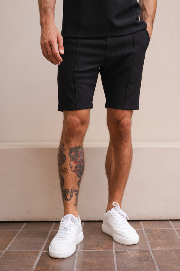 Pleated Slim Fit Shorts - Black