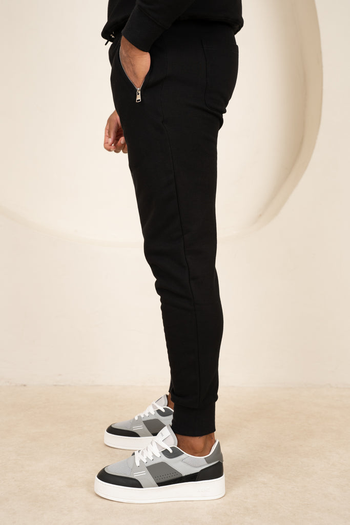Signature Cuffed Jogger - Black