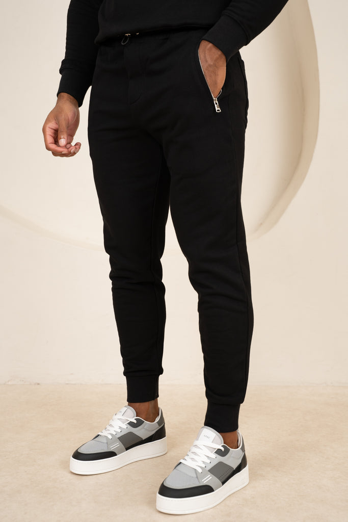 Signature Cuffed Jogger - Black