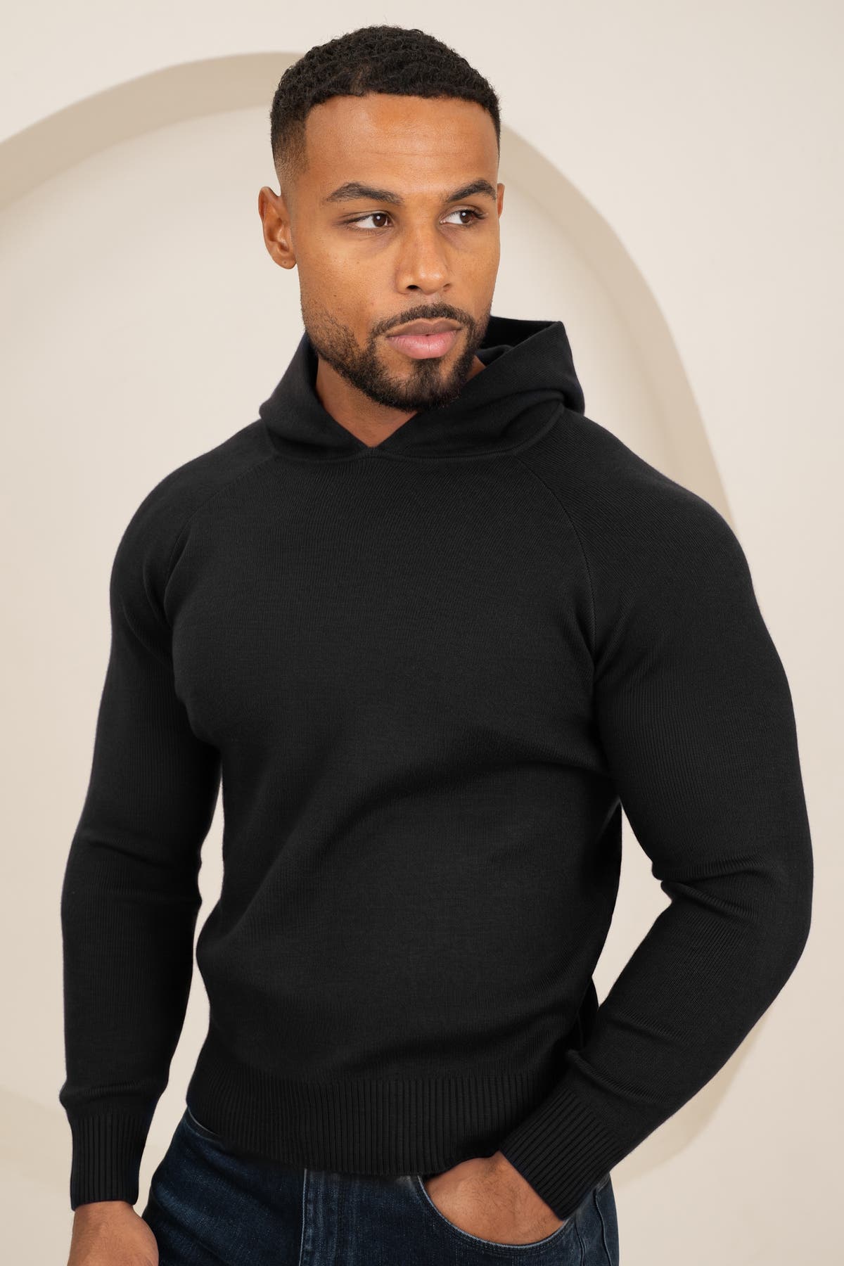 HOODIES & SWEATS